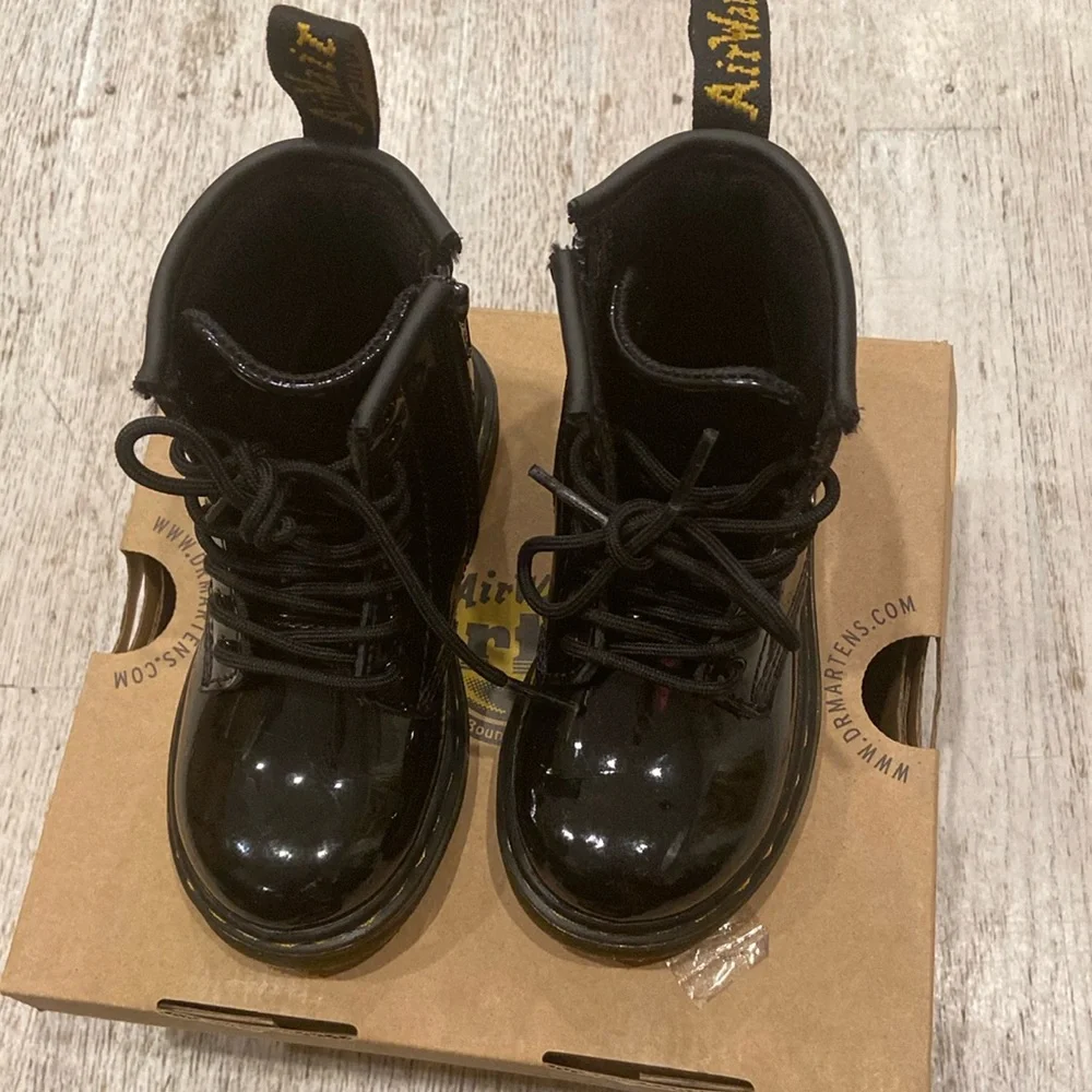 Dr. Martens Kids Black Patent Leather Lace-Up Boots